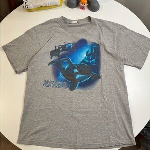 Gray SeaWorld Vintage T Shirt